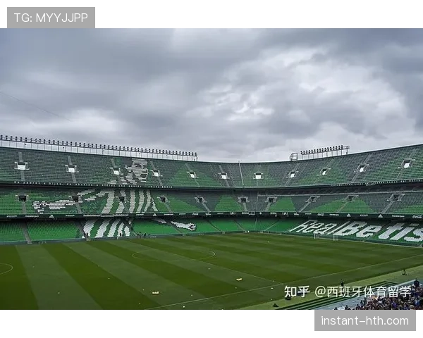 贝尼托·比利亚马林球场新赛季表现亮眼，激情对决引爆精彩瞬间