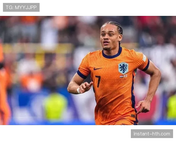 荷兰新星哈维·西蒙斯表现稳健,助力球队冲击欧洲冠军荣耀 荷兰新星哈维·西蒙斯表现稳健,助力球队冲击欧洲冠军荣耀