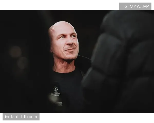 教练更迭：新任主帅将引领球队迎接新赛季挑战