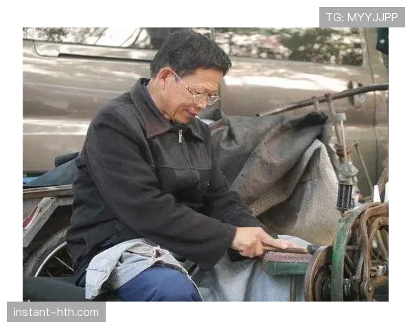 崔家溪家里的鞋比我三年的房租还多，这画面太割裂了